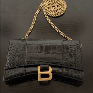 Balenciaga hourglass wallet on chain